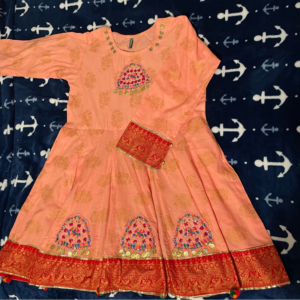 Women dress New (traditional Pakistani/ indian)